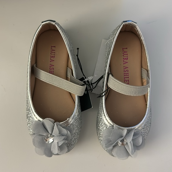 LAURA ASHLEY - NWT Toddler Girls Sparkle Glitter Dress Shoes - size 4 - Picture 3 of 6